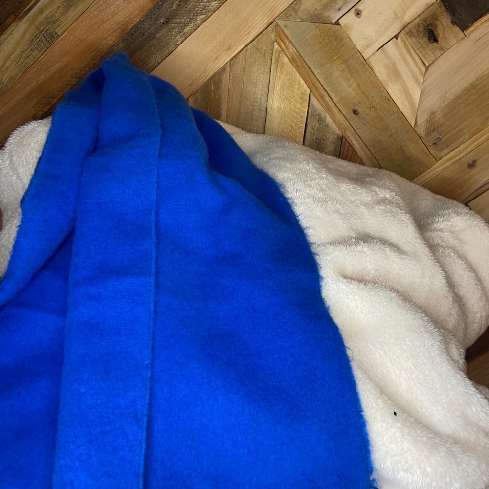 VINTAGE | High Sierra | CobaltBlue Scarf w/Fringe - Picture 3 of 3